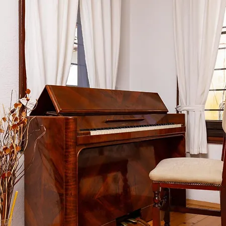 게스트하우스 The House With The Piano *